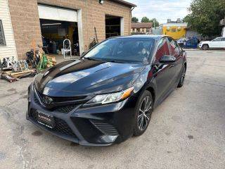 2020 Toyota Camry SE FWD photo