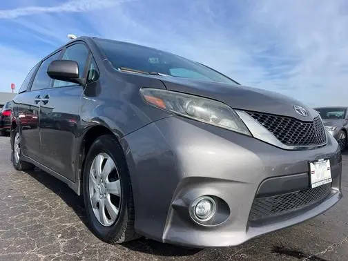 2015 Toyota Sienna SE FWD photo