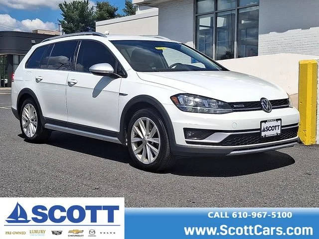 2019 Volkswagen Golf Alltrack S AWD photo