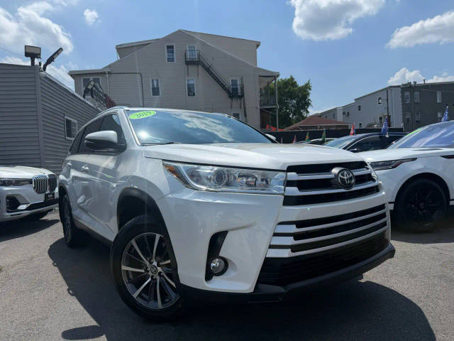2019 Toyota Highlander XLE AWD photo