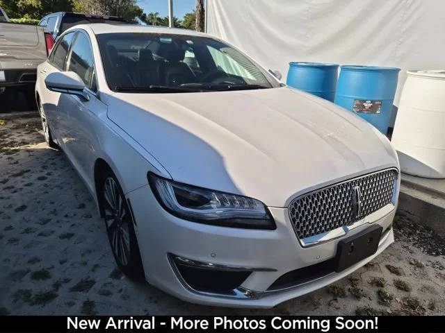 2020 Lincoln MKZ Reserve AWD photo