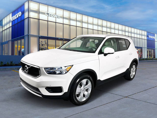 2020 Volvo XC40 Momentum FWD photo