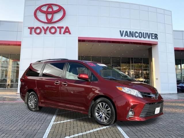 2020 Toyota Sienna XLE FWD photo