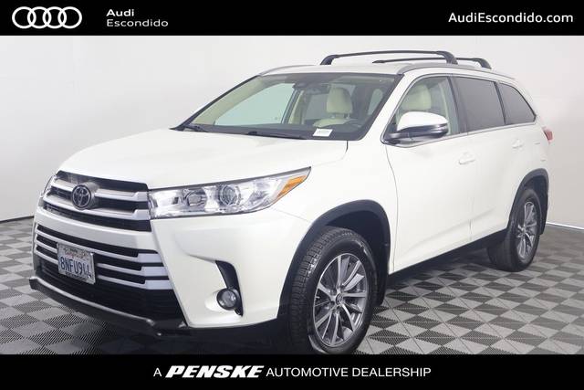 2019 Toyota Highlander XLE FWD photo