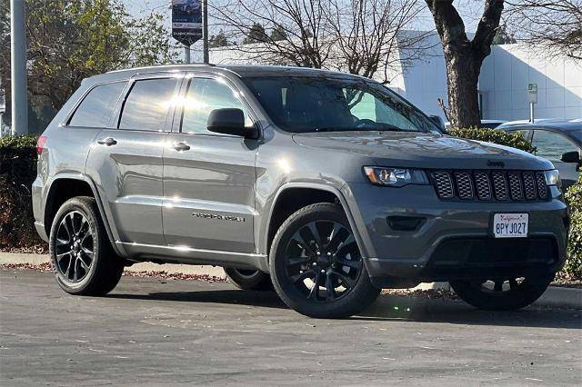 2020 Jeep Grand Cherokee Altitude RWD photo