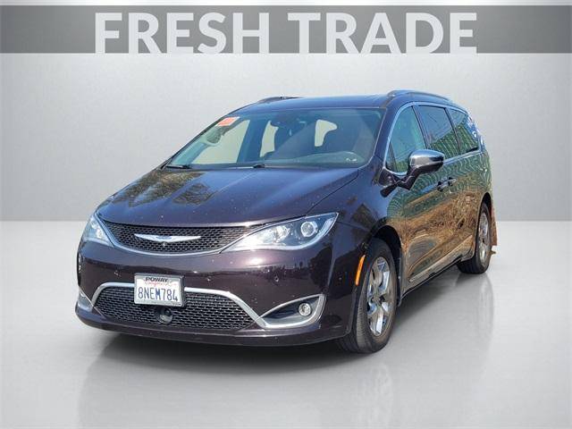 2018 Chrysler Pacifica Minivan Limited FWD photo