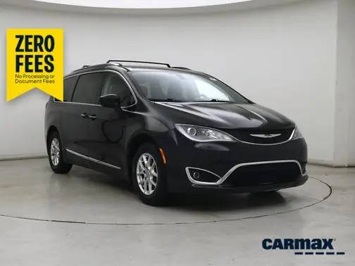 2020 Chrysler Pacifica Minivan Touring L FWD photo