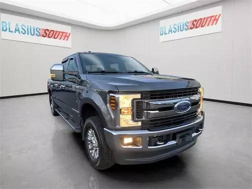 2019 Ford F-350 Super Duty XLT 4WD photo