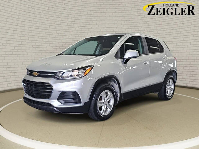 2020 Chevrolet Trax LS AWD photo