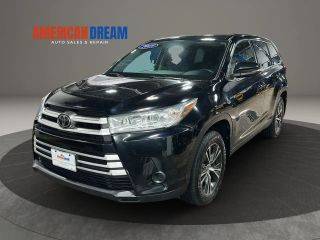 2019 Toyota Highlander LE AWD photo