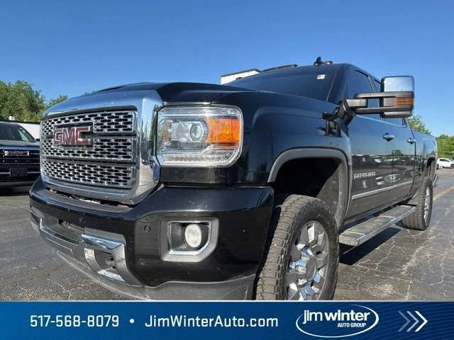2019 GMC Sierra 2500HD Denali 4WD photo