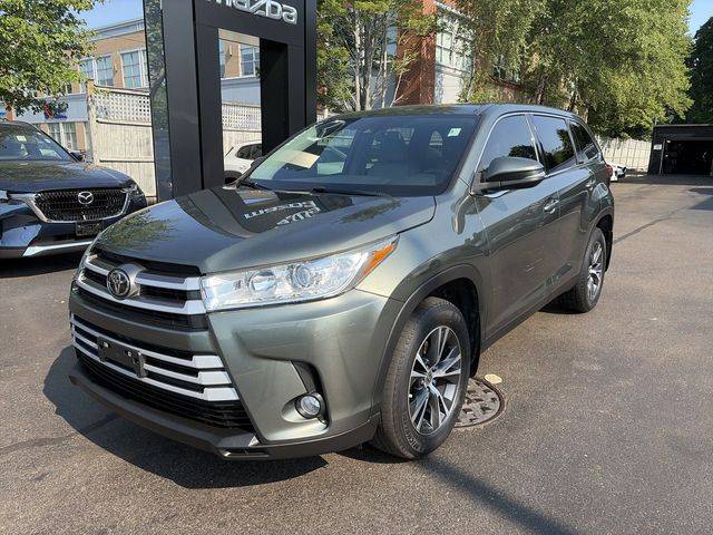 2019 Toyota Highlander LE Plus AWD photo