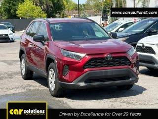 2020 Toyota RAV4 LE FWD photo
