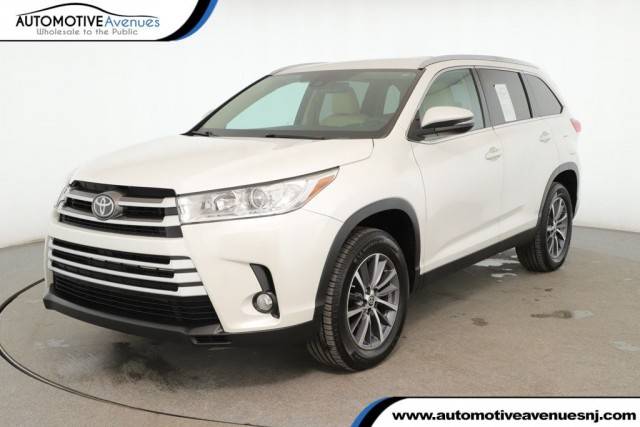 2019 Toyota Highlander XLE FWD photo