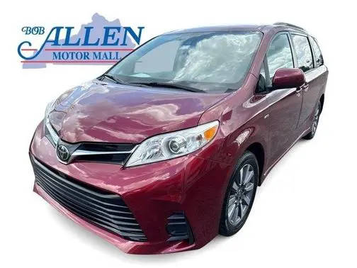 2020 Toyota Sienna LE AWD photo