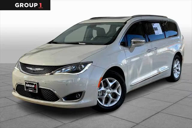 2020 Chrysler Pacifica Minivan Limited FWD photo