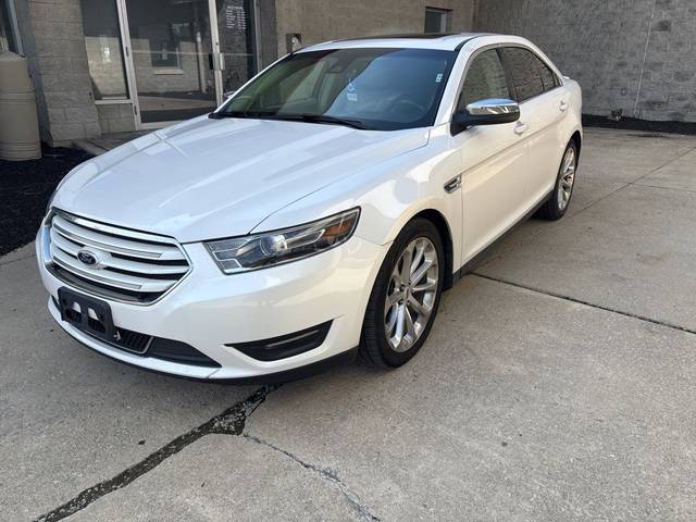 2015 Ford Taurus Limited AWD photo