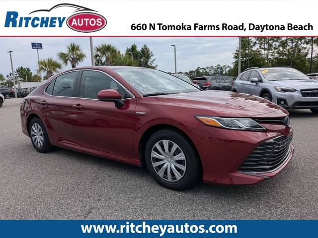 2020 Toyota Camry Hybrid LE FWD photo