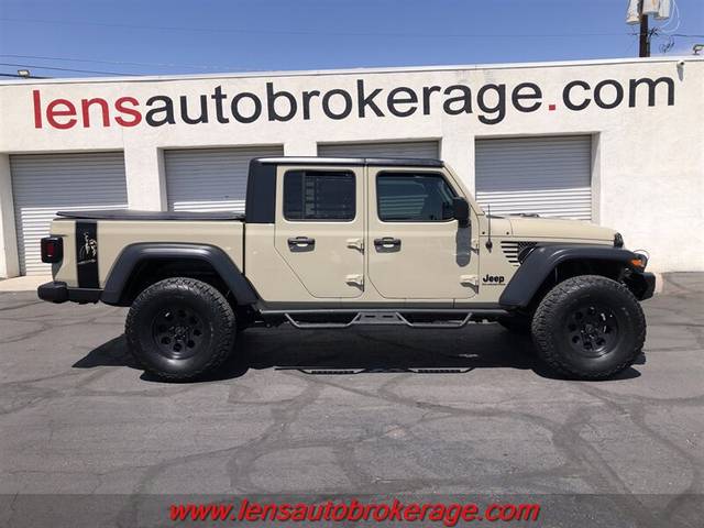 2020 Jeep Gladiator Sport S 4WD photo