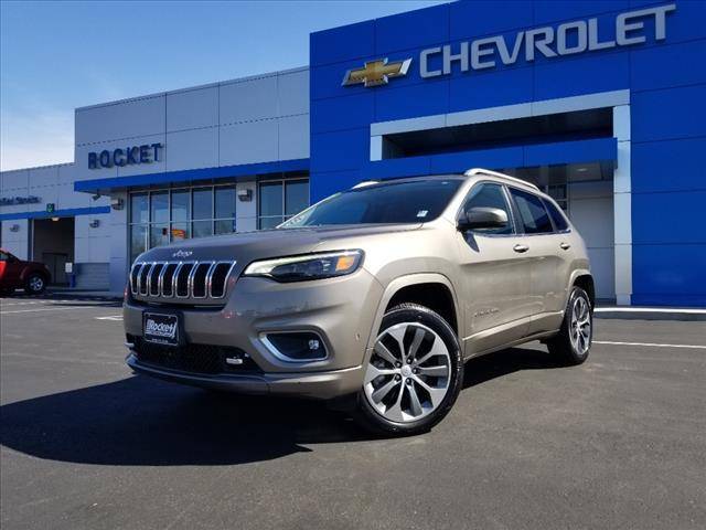 2019 Jeep Cherokee Overland 4WD photo