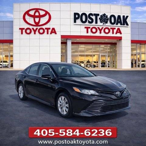 2018 Toyota Camry LE FWD photo