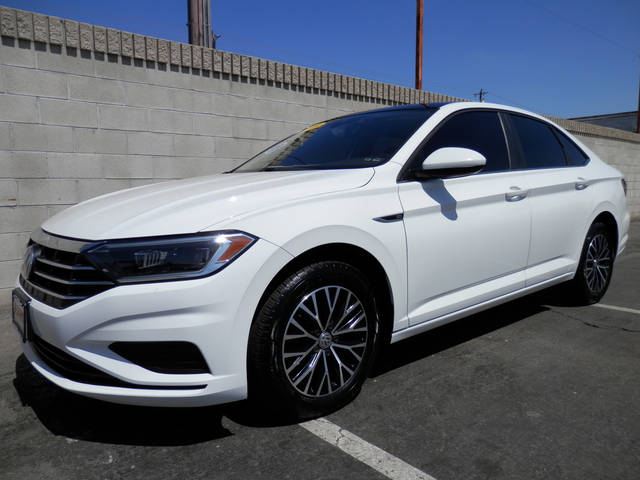 2019 Volkswagen Jetta SEL FWD photo