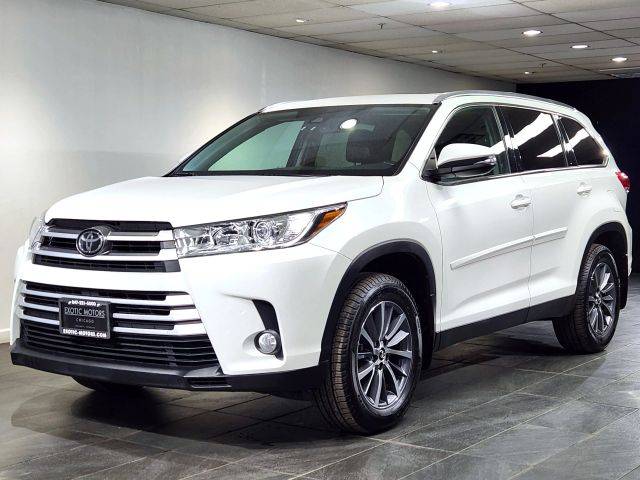 2019 Toyota Highlander XLE AWD photo