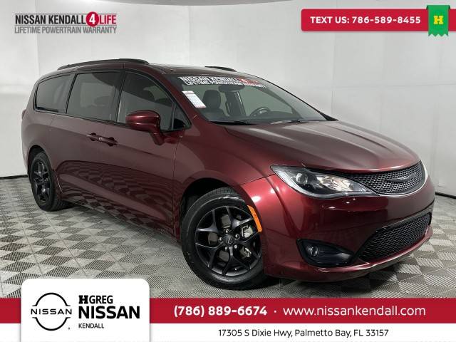 2020 Chrysler Pacifica Minivan Touring L Plus 35th Anniversary FWD photo