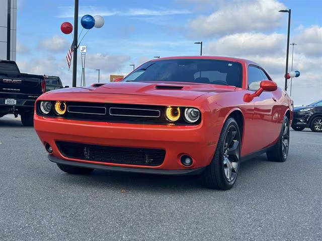 2019 Dodge Challenger SXT RWD photo