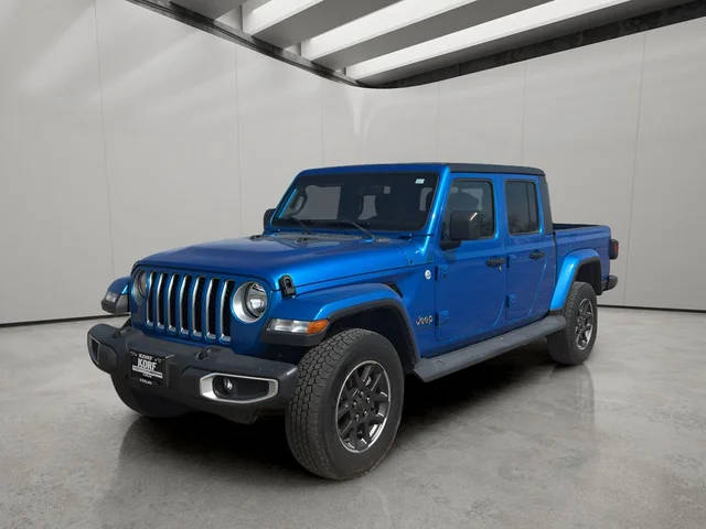 2020 Jeep Gladiator Overland 4WD photo