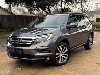 2016 Honda Pilot Touring FWD photo