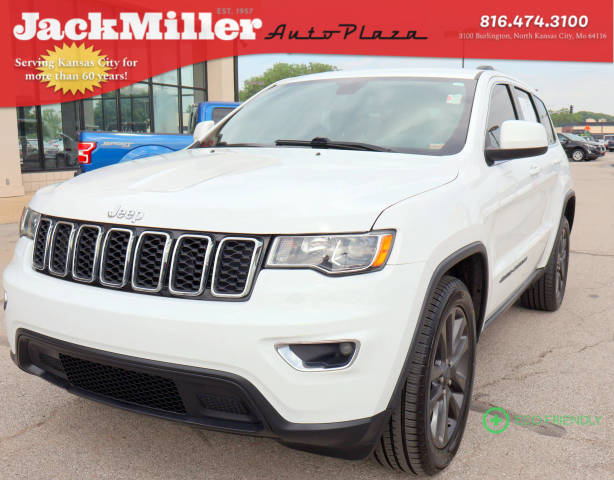 2020 Jeep Grand Cherokee Laredo E 4WD photo