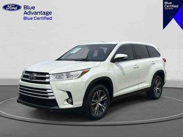 2019 Toyota Highlander LE Plus FWD photo