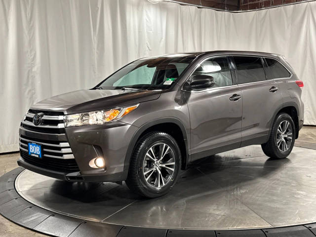 2019 Toyota Highlander LE Plus AWD photo