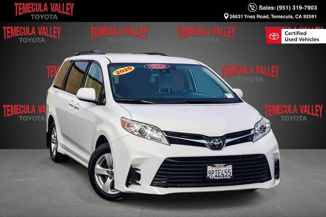 2020 Toyota Sienna LE FWD photo