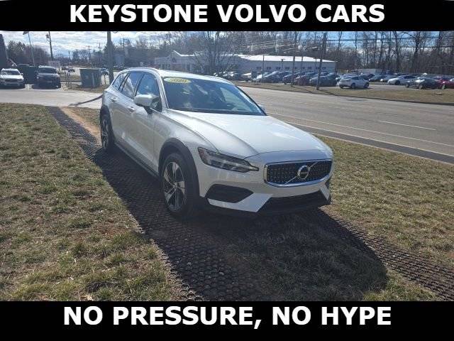 2020 Volvo V60 Cross Country AWD photo