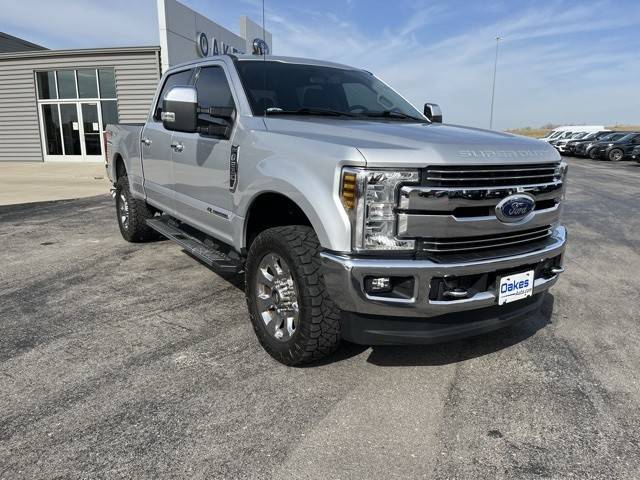 2019 Ford F-250 Super Duty LARIAT 4WD photo