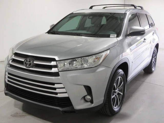 2019 Toyota Highlander XLE FWD photo