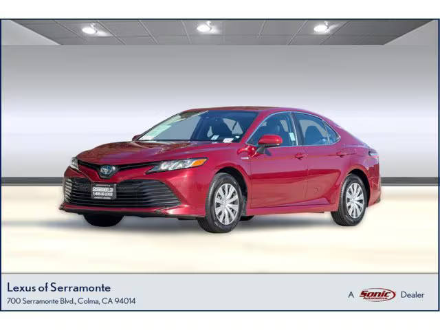 2020 Toyota Camry Hybrid LE FWD photo