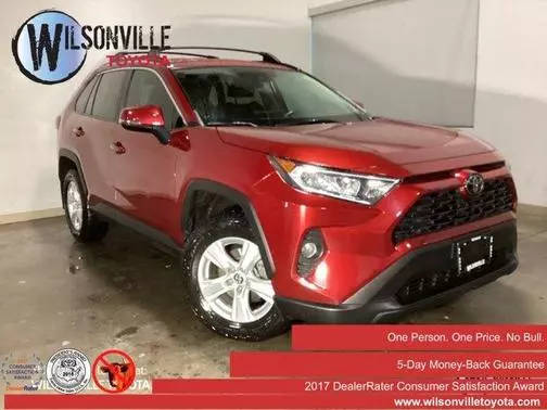 2020 Toyota RAV4 XLE AWD photo