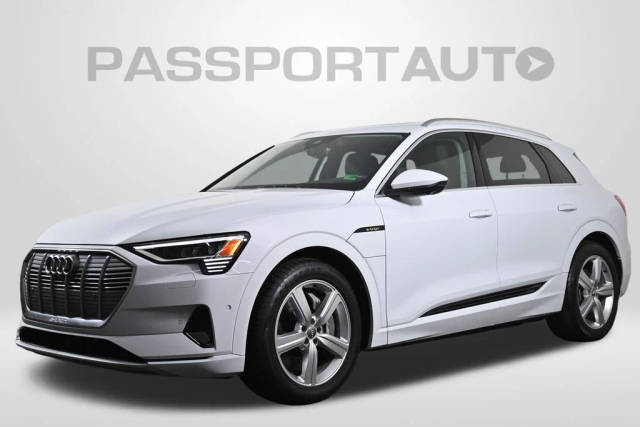 2019 Audi e-tron Premium Plus AWD photo