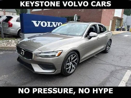 2019 Volvo S60 Momentum AWD photo