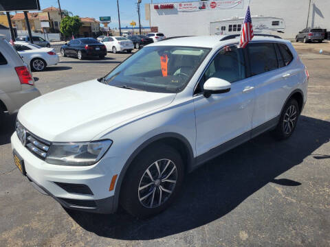 2020 Volkswagen Tiguan SE FWD photo