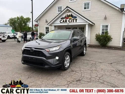 2020 Toyota RAV4 XLE AWD photo