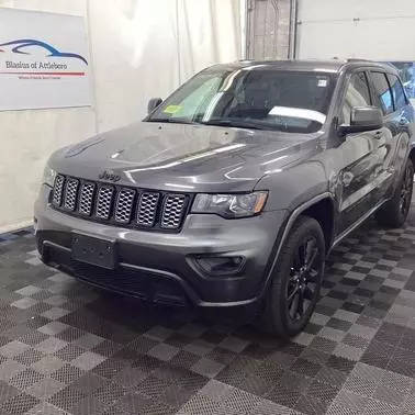 2020 Jeep Grand Cherokee Altitude 4WD photo