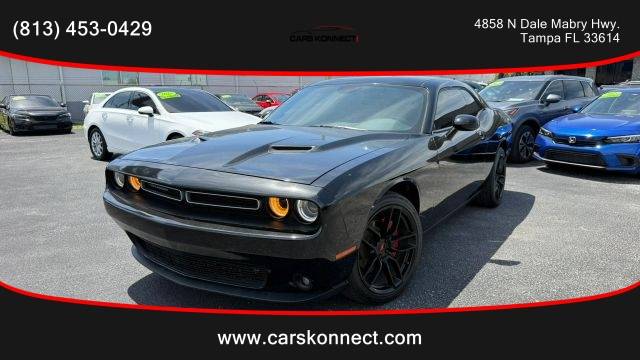 2019 Dodge Challenger SXT RWD photo