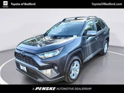 2020 Toyota RAV4 XLE AWD photo