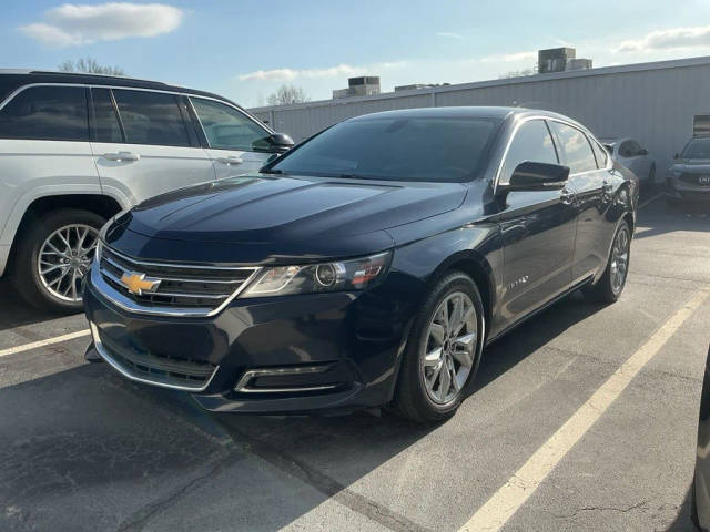 2019 Chevrolet Impala LT FWD photo