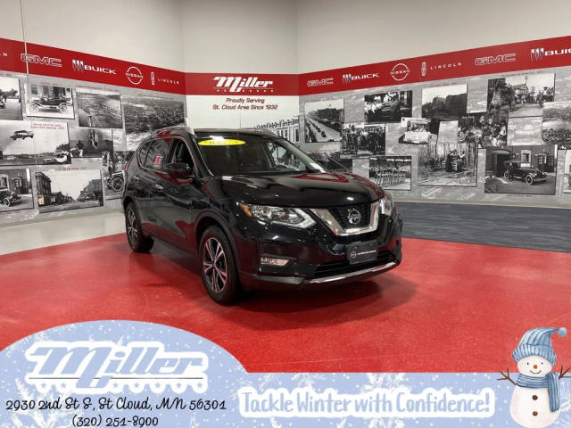 2020 Nissan Rogue SV FWD photo