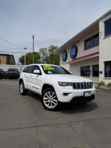 2020 Jeep Grand Cherokee Laredo E 4WD photo